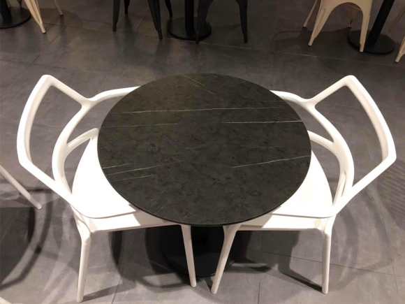 Compact Table