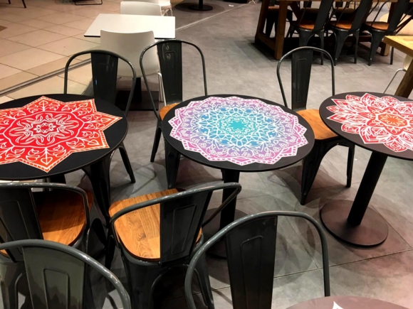 Compact Table