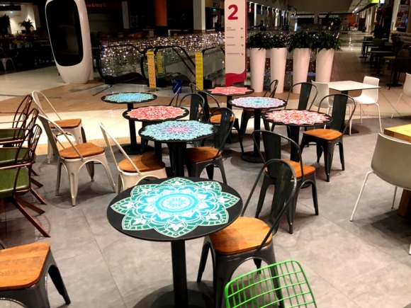 Compact Table