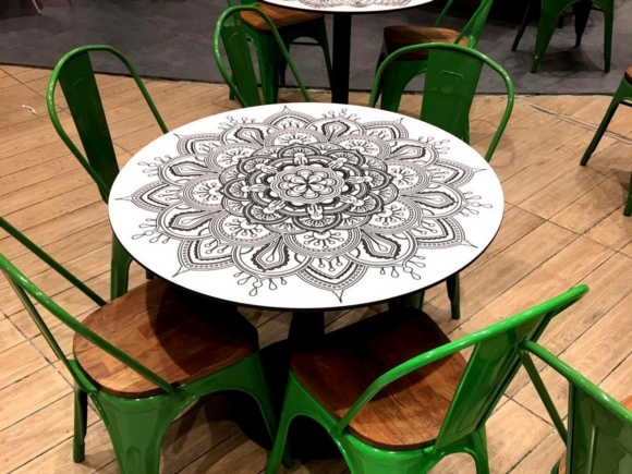 Compact Table